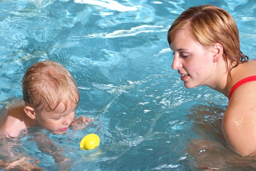Kultusminister Tonne: „Tragfähiges Schwimmförderkonzept für Niedersachsen“ – Jedes Kind soll schwimmen lernen!