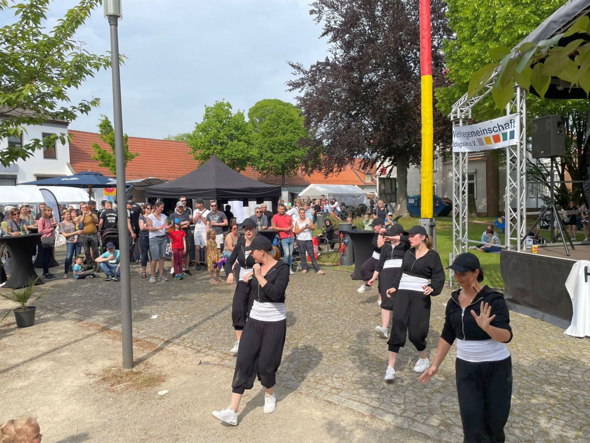 Honigkuchen-Senf-Fest in Eldagsen begeistert Besucher von nah und fern