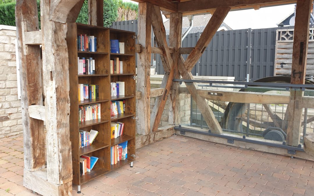 Bücherschrank Senfmühle