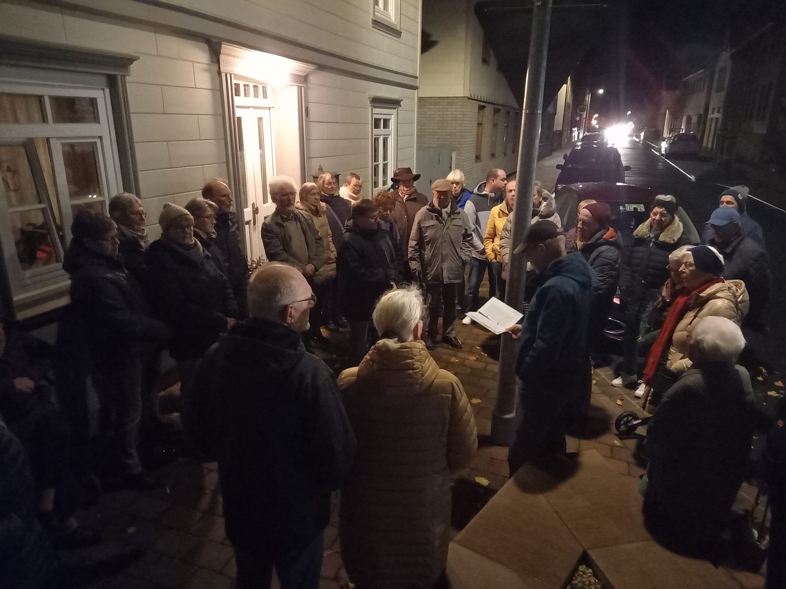 Treffen am Gedenkstein