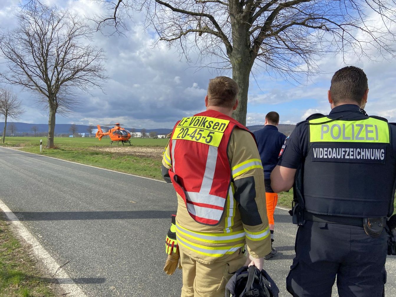 Unfall bei Feldarbeiten zwischen Mittelrode und Völksen